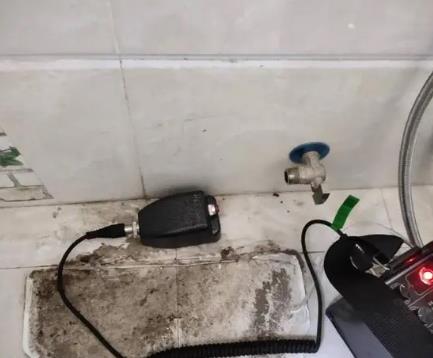 盘龙屋顶漏水维修公司分享下卫生间漏水的危害及解决方法
